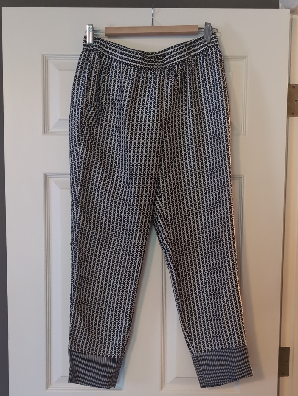 Ann Taylor Navy & White Printed Ankle Pants 4